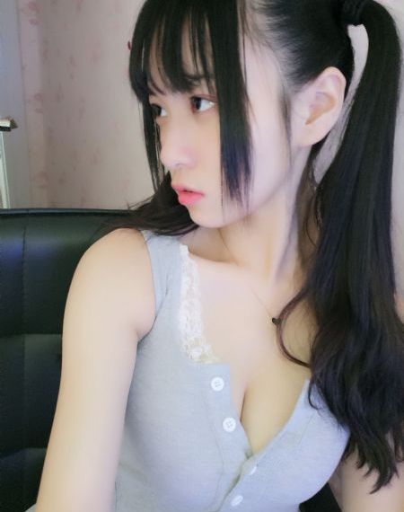 美丽的小蜜蜂4娃娃脸_4K免费在线播放