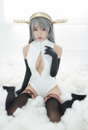 边亲边把手放衣服里发出声音_蓝光完整版观看